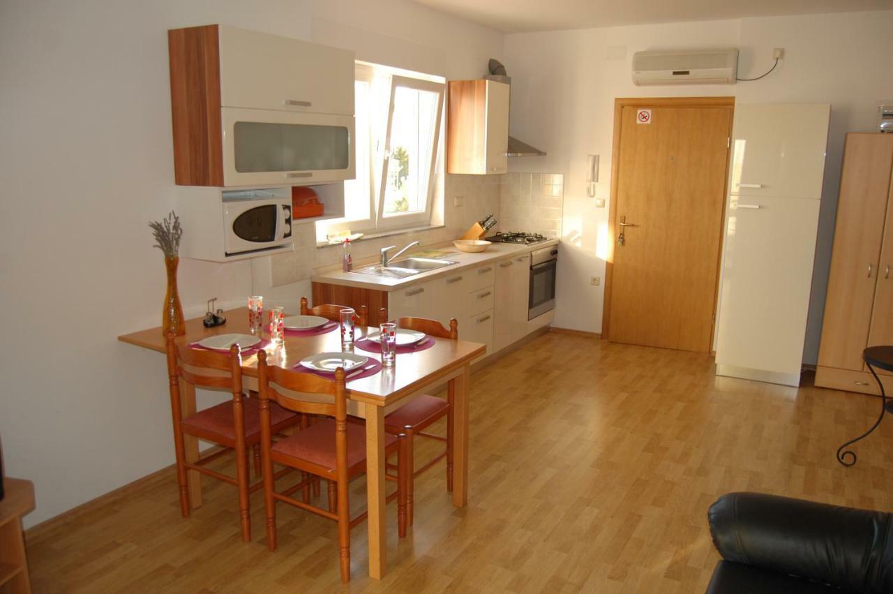 Al Capone Apartment Свети Петър Екстериор снимка